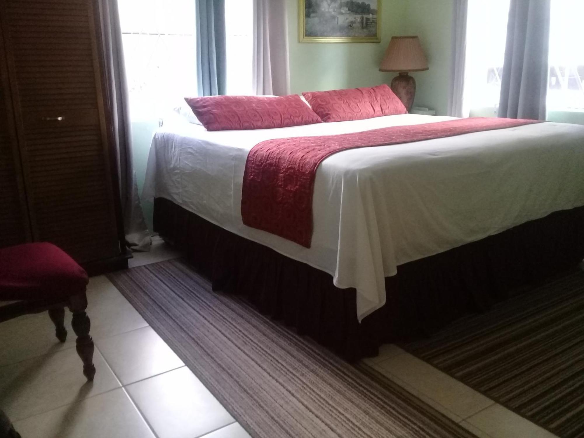 Royal Escape - 1 Hotel Anse La Raye Стая снимка